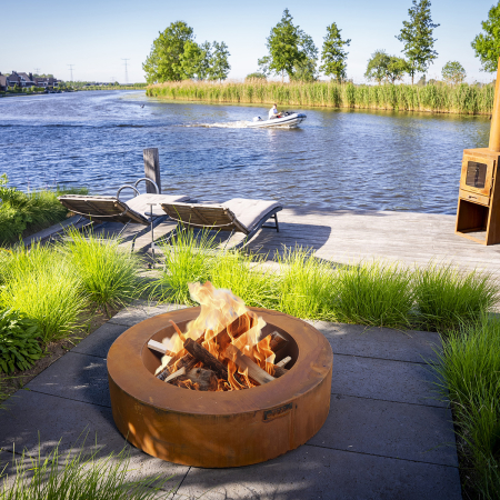 Enjoyfires cortenstaal vuurschaal sfeerfoto